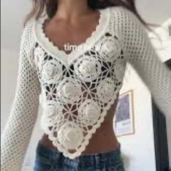 Crotchet crop top small size - Picture 7 of 7